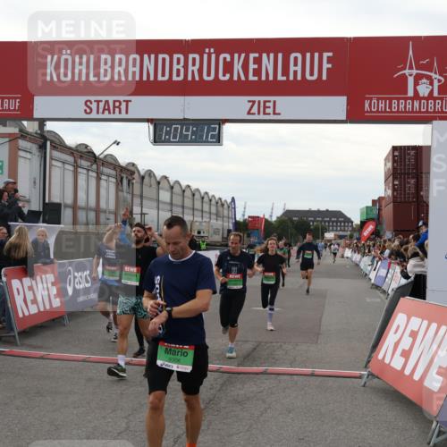 03.10.2025 - Köhlbrandbrückenlauf Julia Fischer http://msf.ph/oto/9027539 03.10.2025 16:04:13 Ziel 7257, 7281, 7297, 7392, 7451, 7466, 7599, 7611, 7798, 8082, 9149, 9306, 9377, 9562, 9618, 9744 meine-sportfotos.de