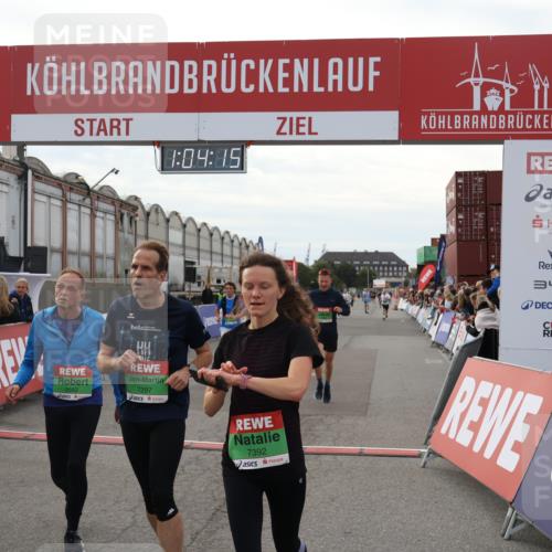 03.10.2025 - Köhlbrandbrückenlauf Julia Fischer http://msf.ph/oto/9027552 03.10.2025 16:04:15 Ziel 7281, 7297, 7392, 7451, 7466, 7599, 7611, 7798, 8082, 9010, 9149, 9306, 9377, 9562, 9618 meine-sportfotos.de
