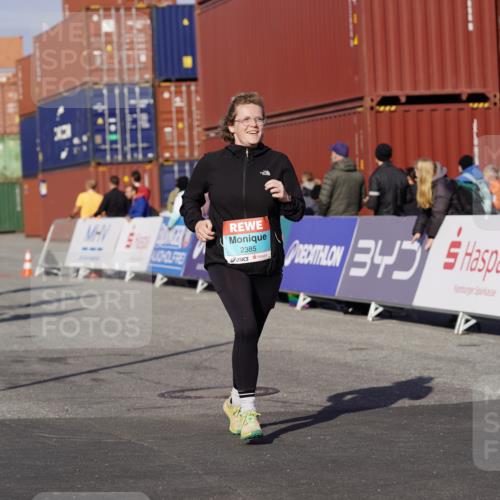 03.10.2025 - Köhlbrandbrückenlauf Michael Burmester http://msf.ph/oto/9027553 03.10.2025 10:31:32 Ziel 1927, 2058, 2385, 2398, 2462, 2463, 2518, 2973, 2976 meine-sportfotos.de