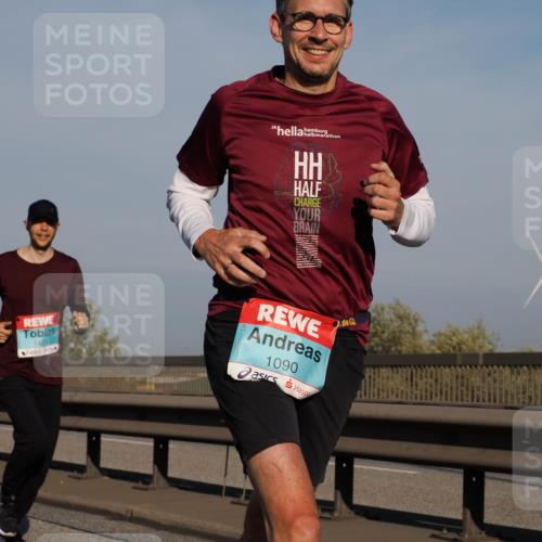 03.10.2025 - Köhlbrandbrückenlauf Fabian Wolf http://msf.ph/oto/9027558 03.10.2025 09:43:15 Position 3 1421, 1090 meine-sportfotos.de