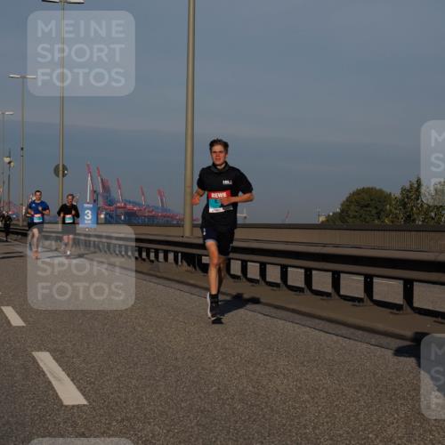 03.10.2025 - Köhlbrandbrückenlauf Fabian Wolf http://msf.ph/oto/9027564 03.10.2025 09:43:16 Position 3  meine-sportfotos.de