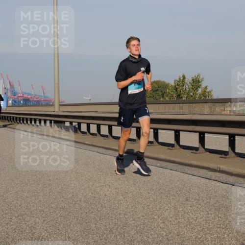 03.10.2025 - Köhlbrandbrückenlauf Fabian Wolf http://msf.ph/oto/9027593 03.10.2025 09:43:17 Position 3 3143 meine-sportfotos.de