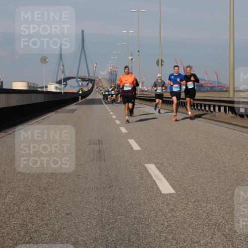 03.10.2025 - Köhlbrandbrückenlauf Fabian Wolf http://msf.ph/oto/9027641 03.10.2025 09:43:19 Position 3  meine-sportfotos.de