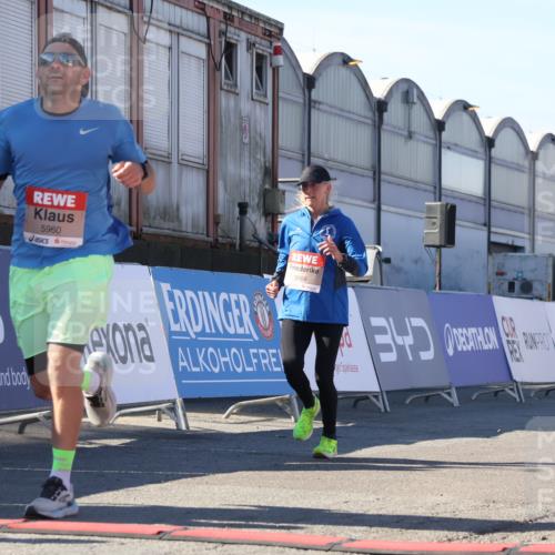 03.10.2025 - Köhlbrandbrückenlauf Luisa Fischer http://msf.ph/oto/9027663 03.10.2025 12:57:49 Ziel 4032, 4037, 4102, 4654, 5669, 5960, 5961, 6371, 6809 meine-sportfotos.de