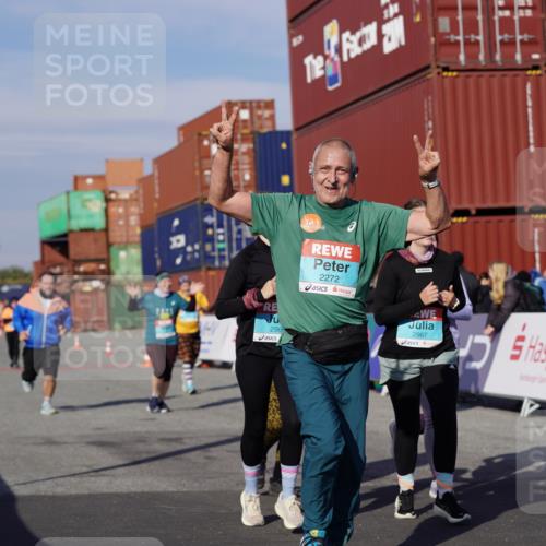 03.10.2025 - Köhlbrandbrückenlauf Michael Burmester http://msf.ph/oto/9027708 03.10.2025 10:31:44 Ziel 1700, 2265, 2272, 2332, 2379, 2491, 2595, 2596, 2634, 2830, 2966, 2967, 3122 meine-sportfotos.de