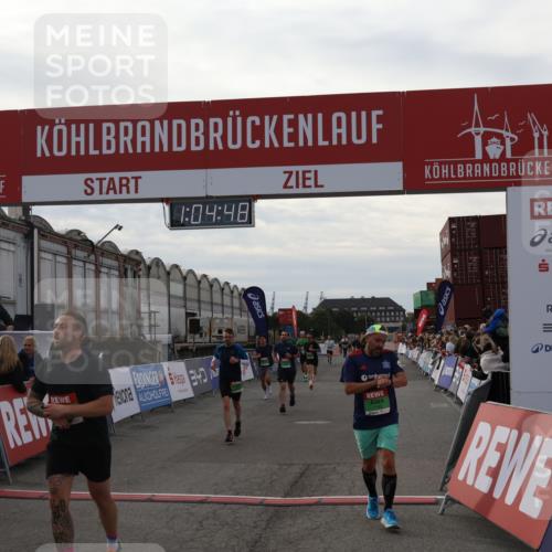 03.10.2025 - Köhlbrandbrückenlauf Julia Fischer http://msf.ph/oto/9027720 03.10.2025 16:04:48 Ziel 7006, 7147, 7192, 7248, 7425, 7513, 7526, 7568, 8254, 8937, 9176, 9696 meine-sportfotos.de