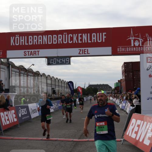 03.10.2025 - Köhlbrandbrückenlauf Julia Fischer http://msf.ph/oto/9027725 03.10.2025 16:04:50 Ziel 7006, 7132, 7147, 7192, 7248, 7425, 7513, 7526, 7568, 8254, 9176, 9696 meine-sportfotos.de
