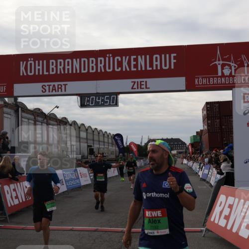 03.10.2025 - Köhlbrandbrückenlauf Julia Fischer http://msf.ph/oto/9027733 03.10.2025 16:04:50 Ziel 7006, 7132, 7147, 7192, 7248, 7425, 7513, 7526, 7568, 8254, 9176, 9696 meine-sportfotos.de