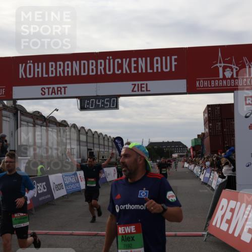 03.10.2025 - Köhlbrandbrückenlauf Julia Fischer http://msf.ph/oto/9027738 03.10.2025 16:04:51 Ziel 7006, 7132, 7147, 7192, 7222, 7248, 7425, 7513, 7526, 7568, 8254, 9176, 9696 meine-sportfotos.de