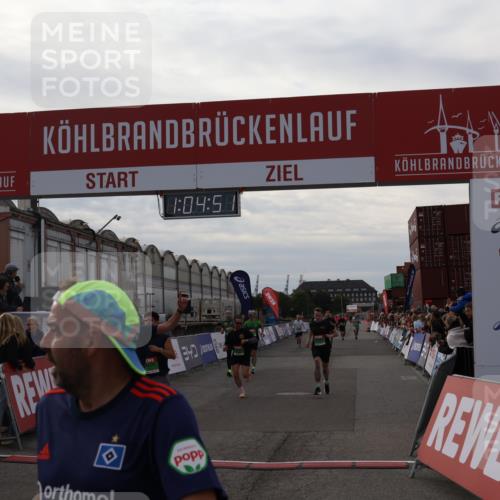03.10.2025 - Köhlbrandbrückenlauf Julia Fischer http://msf.ph/oto/9027748 03.10.2025 16:04:51 Ziel 7006, 7132, 7147, 7192, 7222, 7248, 7425, 7513, 7526, 7568, 8254, 9176, 9696 meine-sportfotos.de