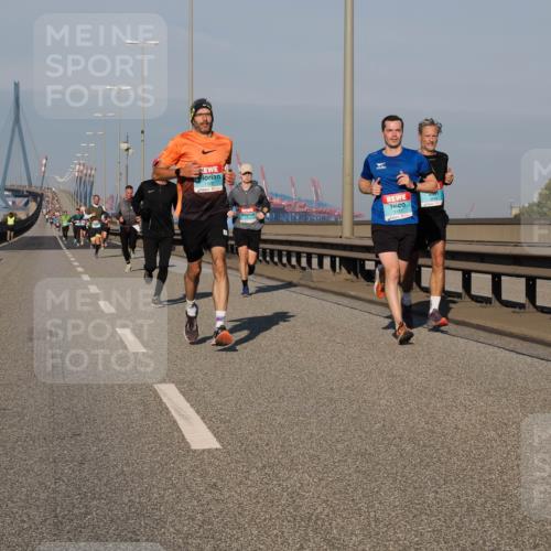 03.10.2025 - Köhlbrandbrückenlauf Fabian Wolf http://msf.ph/oto/9027755 03.10.2025 09:43:22 Position 3 1101, 3544 meine-sportfotos.de