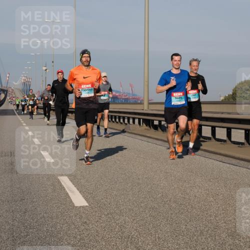 03.10.2025 - Köhlbrandbrückenlauf Fabian Wolf http://msf.ph/oto/9027764 03.10.2025 09:43:22 Position 3 11019, 3181, 3544 meine-sportfotos.de