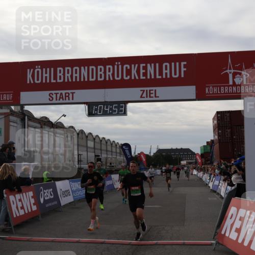 03.10.2025 - Köhlbrandbrückenlauf Julia Fischer http://msf.ph/oto/9027768 03.10.2025 16:04:53 Ziel 7006, 7132, 7147, 7192, 7222, 7425, 7513, 7526, 7568, 8254, 9176, 9696 meine-sportfotos.de