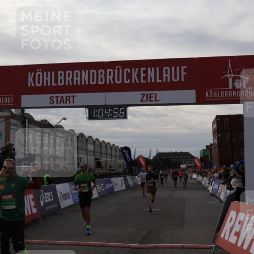 03.10.2025 - Köhlbrandbrückenlauf Julia Fischer http://msf.ph/oto/9027803 03.10.2025 16:04:56 Ziel 7006, 7132, 7147, 7192, 7222, 7270, 7425, 7513, 7568, 8254, 9176, 9584 meine-sportfotos.de