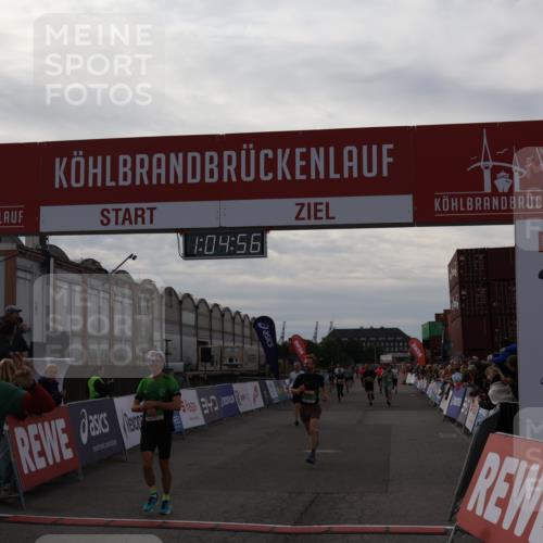 03.10.2025 - Köhlbrandbrückenlauf Julia Fischer http://msf.ph/oto/9027809 03.10.2025 16:04:56 Ziel 7006, 7132, 7147, 7192, 7222, 7270, 7425, 7513, 7568, 8254, 9176, 9584 meine-sportfotos.de