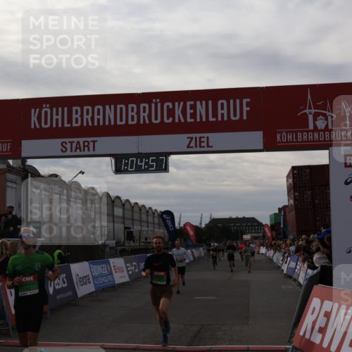 03.10.2025 - Köhlbrandbrückenlauf Julia Fischer http://msf.ph/oto/9027823 03.10.2025 16:04:57 Ziel 7006, 7132, 7147, 7168, 7192, 7222, 7270, 7425, 7513, 7568, 8254, 9176, 9584 meine-sportfotos.de