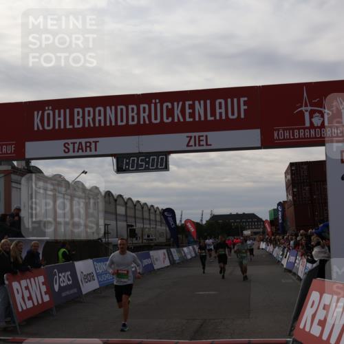 03.10.2025 - Köhlbrandbrückenlauf Julia Fischer http://msf.ph/oto/9027848 03.10.2025 16:05:00 Ziel 7006, 7132, 7168, 7222, 7270, 7425, 7428, 7513, 7568, 9176, 9584 meine-sportfotos.de