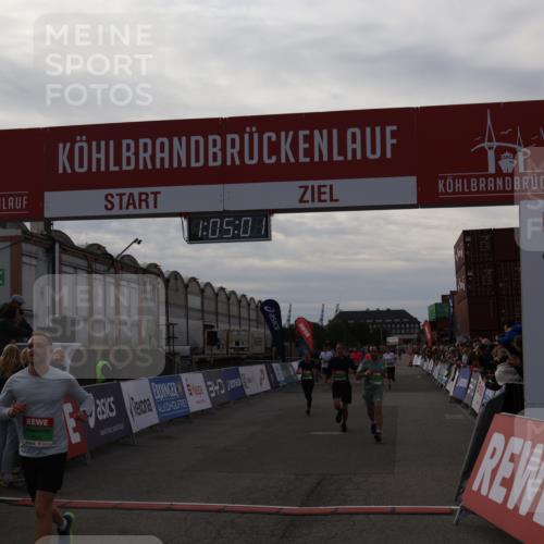 03.10.2025 - Köhlbrandbrückenlauf Julia Fischer http://msf.ph/oto/9027867 03.10.2025 16:05:01 Ziel 7006, 7132, 7168, 7222, 7270, 7425, 7428, 7448, 7513, 7568, 9176, 9584 meine-sportfotos.de
