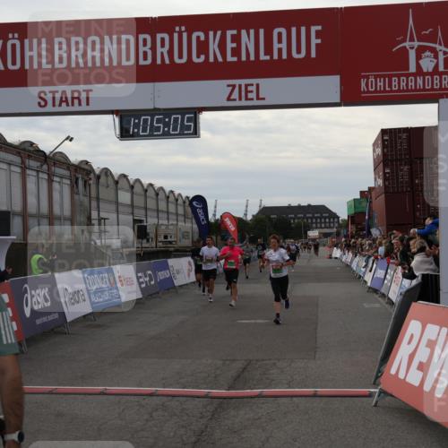 03.10.2025 - Köhlbrandbrückenlauf Julia Fischer http://msf.ph/oto/9027884 03.10.2025 16:05:06 Ziel 7132, 7168, 7221, 7222, 7239, 7270, 7428, 7448, 7772, 8779, 9191, 9584 meine-sportfotos.de