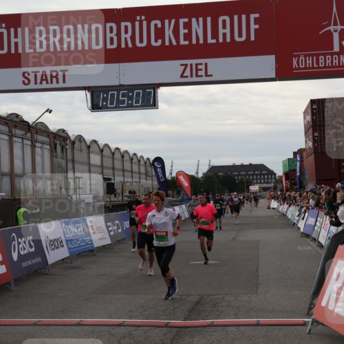 03.10.2025 - Köhlbrandbrückenlauf Julia Fischer http://msf.ph/oto/9027893 03.10.2025 16:05:07 Ziel 7168, 7221, 7222, 7239, 7270, 7428, 7448, 7772, 8779, 8995, 9114, 9191, 9584 meine-sportfotos.de