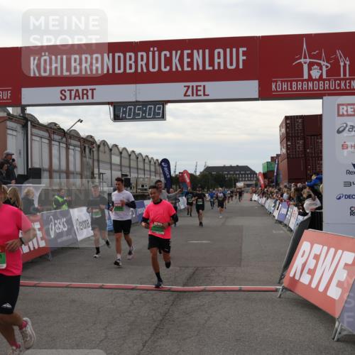 03.10.2025 - Köhlbrandbrückenlauf Julia Fischer http://msf.ph/oto/9027928 03.10.2025 16:05:09 Ziel 7168, 7201, 7221, 7239, 7270, 7428, 7448, 7772, 8779, 8995, 9114, 9191, 9584 meine-sportfotos.de