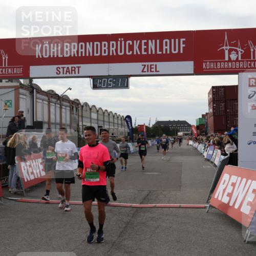 03.10.2025 - Köhlbrandbrückenlauf Julia Fischer http://msf.ph/oto/9027942 03.10.2025 16:05:11 Ziel 7168, 7201, 7221, 7239, 7270, 7428, 7448, 7772, 8779, 8995, 9114, 9191, 9690 meine-sportfotos.de