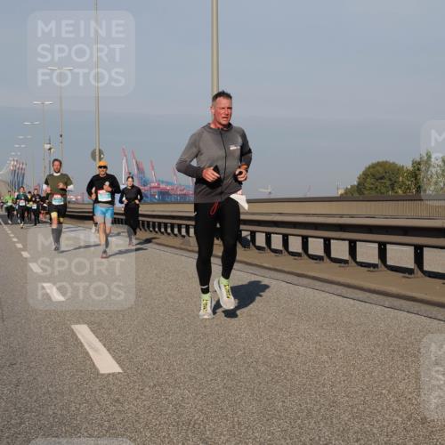 03.10.2025 - Köhlbrandbrückenlauf Fabian Wolf http://msf.ph/oto/9027963 03.10.2025 09:43:29 Position 3  meine-sportfotos.de