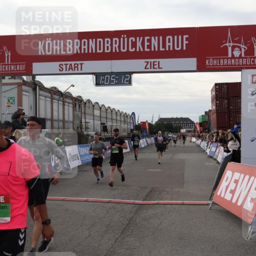 03.10.2025 - Köhlbrandbrückenlauf Julia Fischer http://msf.ph/oto/9027964 03.10.2025 16:05:12 Ziel 7168, 7201, 7207, 7221, 7239, 7270, 7428, 7448, 7772, 8779, 8995, 9114, 9191, 9690 meine-sportfotos.de