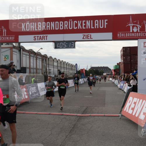 03.10.2025 - Köhlbrandbrückenlauf Julia Fischer http://msf.ph/oto/9027968 03.10.2025 16:05:13 Ziel 7168, 7201, 7207, 7221, 7239, 7403, 7428, 7448, 7772, 8779, 8995, 9114, 9191, 9592, 9690 meine-sportfotos.de
