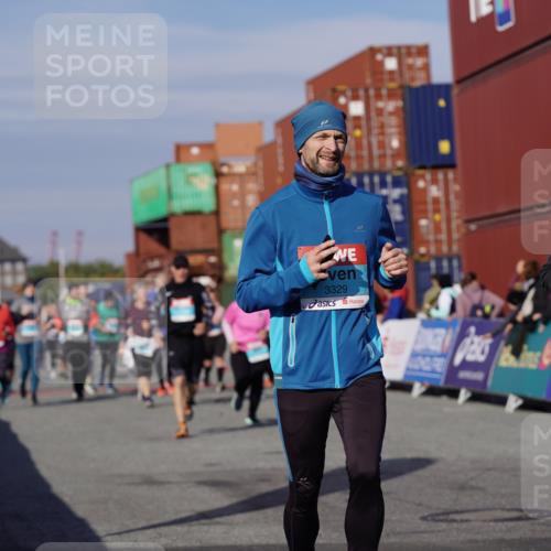 03.10.2025 - Köhlbrandbrückenlauf Michael Burmester http://msf.ph/oto/9027969 03.10.2025 10:32:11 Ziel 2116, 2159, 2184, 2212, 2365, 2433, 2436, 2470, 2569, 2599, 3033, 3328, 3329 meine-sportfotos.de