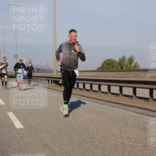 03.10.2025 - Köhlbrandbrückenlauf Fabian Wolf http://msf.ph/oto/9027974 03.10.2025 09:43:29 Position 3  meine-sportfotos.de