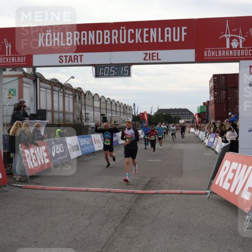 03.10.2025 - Köhlbrandbrückenlauf Julia Fischer http://msf.ph/oto/9027995 03.10.2025 16:05:15 Ziel 7201, 7207, 7221, 7239, 7403, 7422, 7448, 7772, 8779, 8995, 9114, 9191, 9421, 9422, 9592, 9690 meine-sportfotos.de