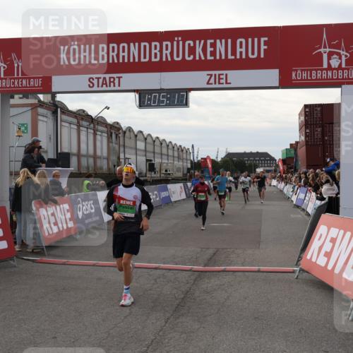 03.10.2025 - Köhlbrandbrückenlauf Julia Fischer http://msf.ph/oto/9028009 03.10.2025 16:05:17 Ziel 7201, 7207, 7221, 7239, 7403, 7422, 7448, 7772, 8779, 8995, 9114, 9191, 9421, 9422, 9592, 9627, 9690 meine-sportfotos.de
