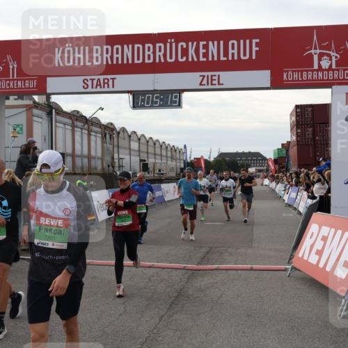 03.10.2025 - Köhlbrandbrückenlauf Julia Fischer http://msf.ph/oto/9028039 03.10.2025 16:05:19 Ziel 7201, 7207, 7221, 7239, 7403, 7422, 7473, 7643, 8779, 8995, 9114, 9191, 9421, 9422, 9592, 9627, 9690 meine-sportfotos.de