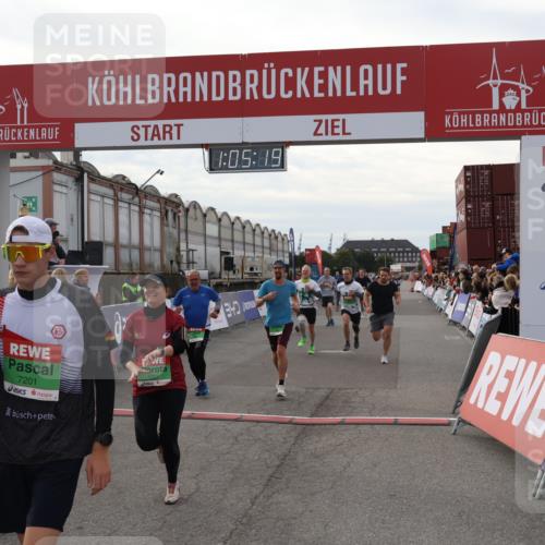 03.10.2025 - Köhlbrandbrückenlauf Julia Fischer http://msf.ph/oto/9028043 03.10.2025 16:05:20 Ziel 7201, 7207, 7221, 7239, 7403, 7422, 7473, 7643, 8779, 8995, 9114, 9421, 9422, 9592, 9627, 9690 meine-sportfotos.de