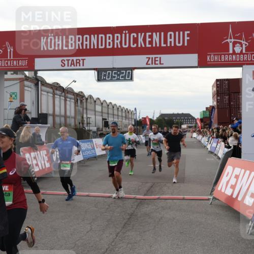 03.10.2025 - Köhlbrandbrückenlauf Julia Fischer http://msf.ph/oto/9028053 03.10.2025 16:05:20 Ziel 7201, 7207, 7221, 7239, 7403, 7422, 7473, 7643, 8779, 8995, 9114, 9421, 9422, 9592, 9627, 9690 meine-sportfotos.de