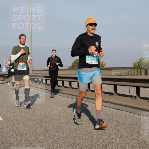 03.10.2025 - Köhlbrandbrückenlauf Fabian Wolf http://msf.ph/oto/9028064 03.10.2025 09:43:34 Position 3 1180, 3414 meine-sportfotos.de
