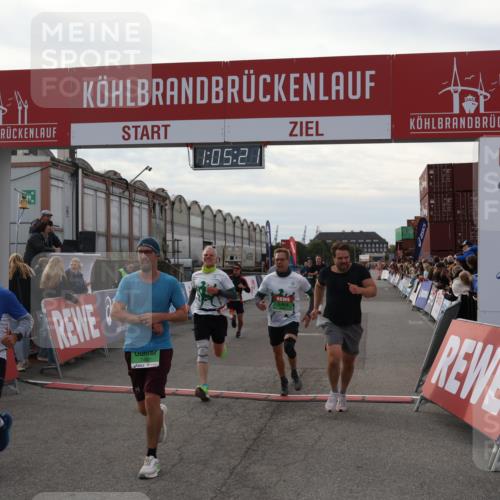 03.10.2025 - Köhlbrandbrückenlauf Julia Fischer http://msf.ph/oto/9028065 03.10.2025 16:05:21 Ziel 7201, 7207, 7403, 7422, 7473, 7643, 8099, 8995, 9114, 9421, 9422, 9475, 9592, 9627, 9690 meine-sportfotos.de