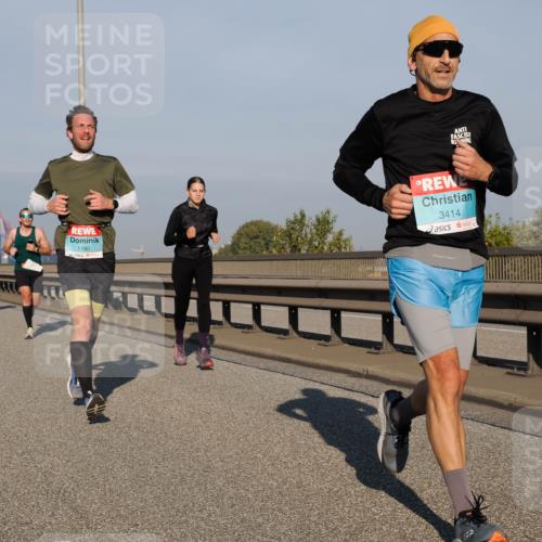 03.10.2025 - Köhlbrandbrückenlauf Fabian Wolf http://msf.ph/oto/9028076 03.10.2025 09:43:34 Position 3 1180, 3414 meine-sportfotos.de