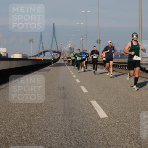 03.10.2025 - Köhlbrandbrückenlauf Fabian Wolf http://msf.ph/oto/9028092 03.10.2025 09:43:35 Position 3  meine-sportfotos.de