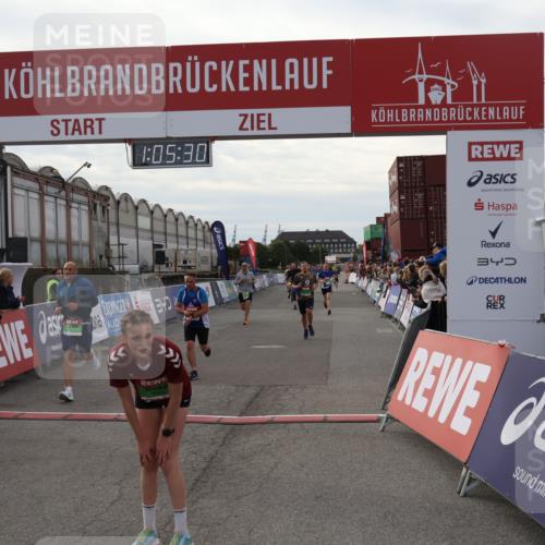 03.10.2025 - Köhlbrandbrückenlauf Julia Fischer http://msf.ph/oto/9028151 03.10.2025 16:05:30 Ziel 7241, 7422, 7473, 7643, 8099, 8199, 9127, 9299, 9421, 9422, 9475, 9499, 9627, 9669 meine-sportfotos.de