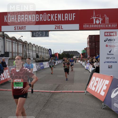 03.10.2025 - Köhlbrandbrückenlauf Julia Fischer http://msf.ph/oto/9028154 03.10.2025 16:05:31 Ziel 7241, 7422, 7473, 7643, 8099, 8199, 9127, 9299, 9421, 9422, 9475, 9499, 9627, 9669 meine-sportfotos.de