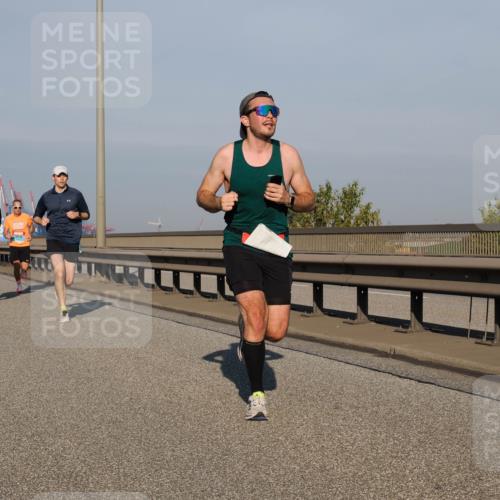 03.10.2025 - Köhlbrandbrückenlauf Fabian Wolf http://msf.ph/oto/9028157 03.10.2025 09:43:37 Position 3  meine-sportfotos.de