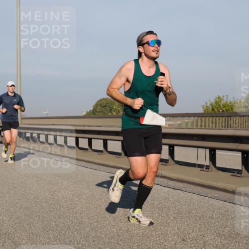03.10.2025 - Köhlbrandbrückenlauf Fabian Wolf http://msf.ph/oto/9028170 03.10.2025 09:43:37 Position 3  meine-sportfotos.de