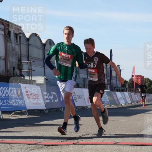 03.10.2025 - Köhlbrandbrückenlauf Luisa Fischer http://msf.ph/oto/9028173 03.10.2025 12:58:44 Ziel 4084, 4148, 4241, 5824, 6167 meine-sportfotos.de