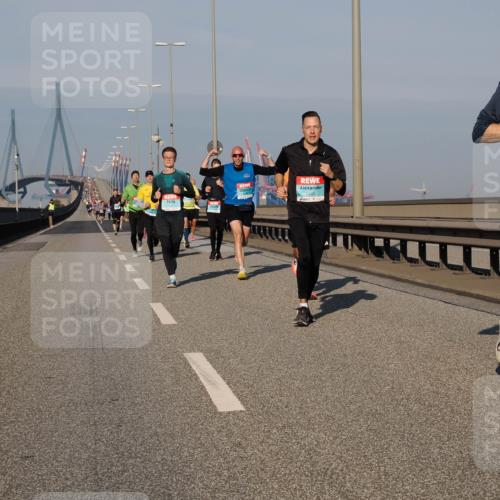 03.10.2025 - Köhlbrandbrückenlauf Fabian Wolf http://msf.ph/oto/9028223 03.10.2025 09:43:39 Position 3 1261 meine-sportfotos.de