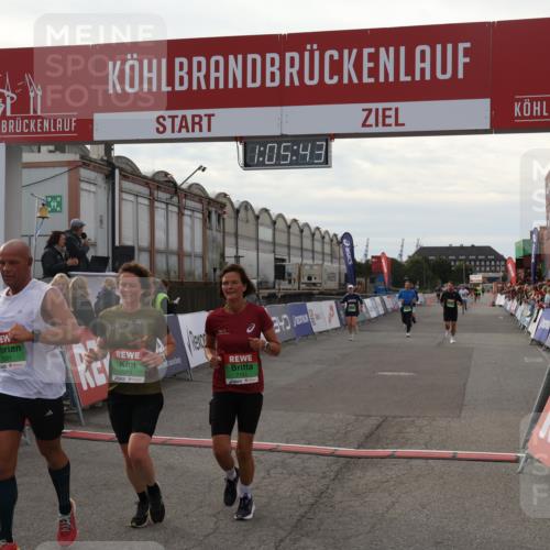 03.10.2025 - Köhlbrandbrückenlauf Julia Fischer http://msf.ph/oto/9028228 03.10.2025 16:05:43 Ziel 7031, 7151, 7213, 7394, 7546, 7547, 8199, 8966, 9299, 9317, 9566, 9669 meine-sportfotos.de