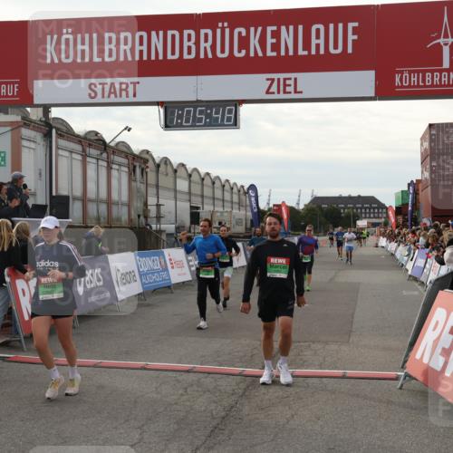 03.10.2025 - Köhlbrandbrückenlauf Julia Fischer http://msf.ph/oto/9028262 03.10.2025 16:05:48 Ziel 7031, 7151, 7213, 7394, 7546, 7547, 7646, 8924, 8966, 9317, 9489, 9566 meine-sportfotos.de