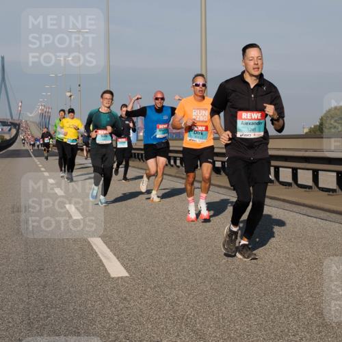 03.10.2025 - Köhlbrandbrückenlauf Fabian Wolf http://msf.ph/oto/9028264 03.10.2025 09:43:40 Position 3 3043, 1261 meine-sportfotos.de