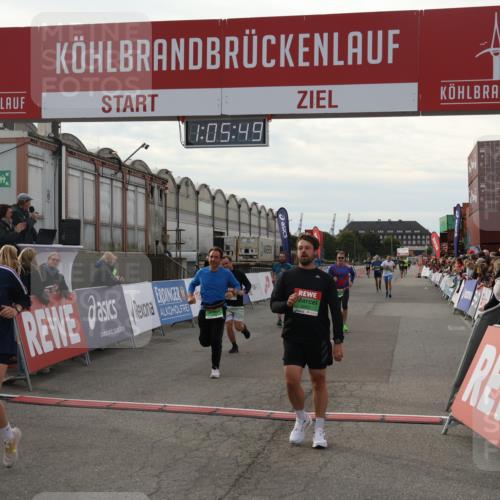 03.10.2025 - Köhlbrandbrückenlauf Julia Fischer http://msf.ph/oto/9028267 03.10.2025 16:05:49 Ziel 7031, 7151, 7213, 7394, 7547, 7646, 8924, 8966, 9317, 9489, 9566 meine-sportfotos.de